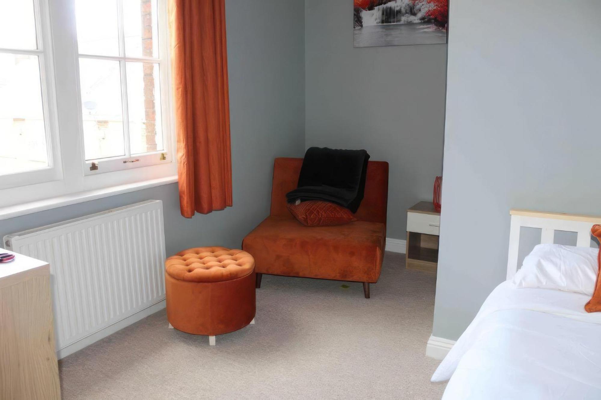 Lovely 2 Bed 2 Bath Flat With Free Parking Poole Bagian luar foto
