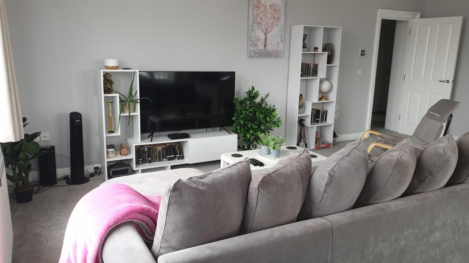 Lovely 2 Bed 2 Bath Flat With Free Parking Poole Bagian luar foto